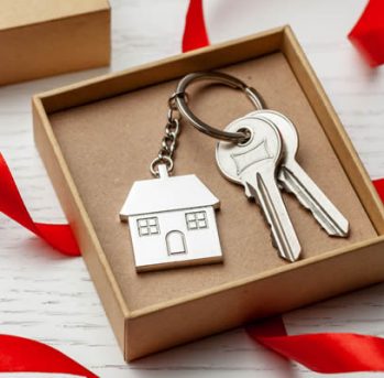 House key ring with keys presented in a box